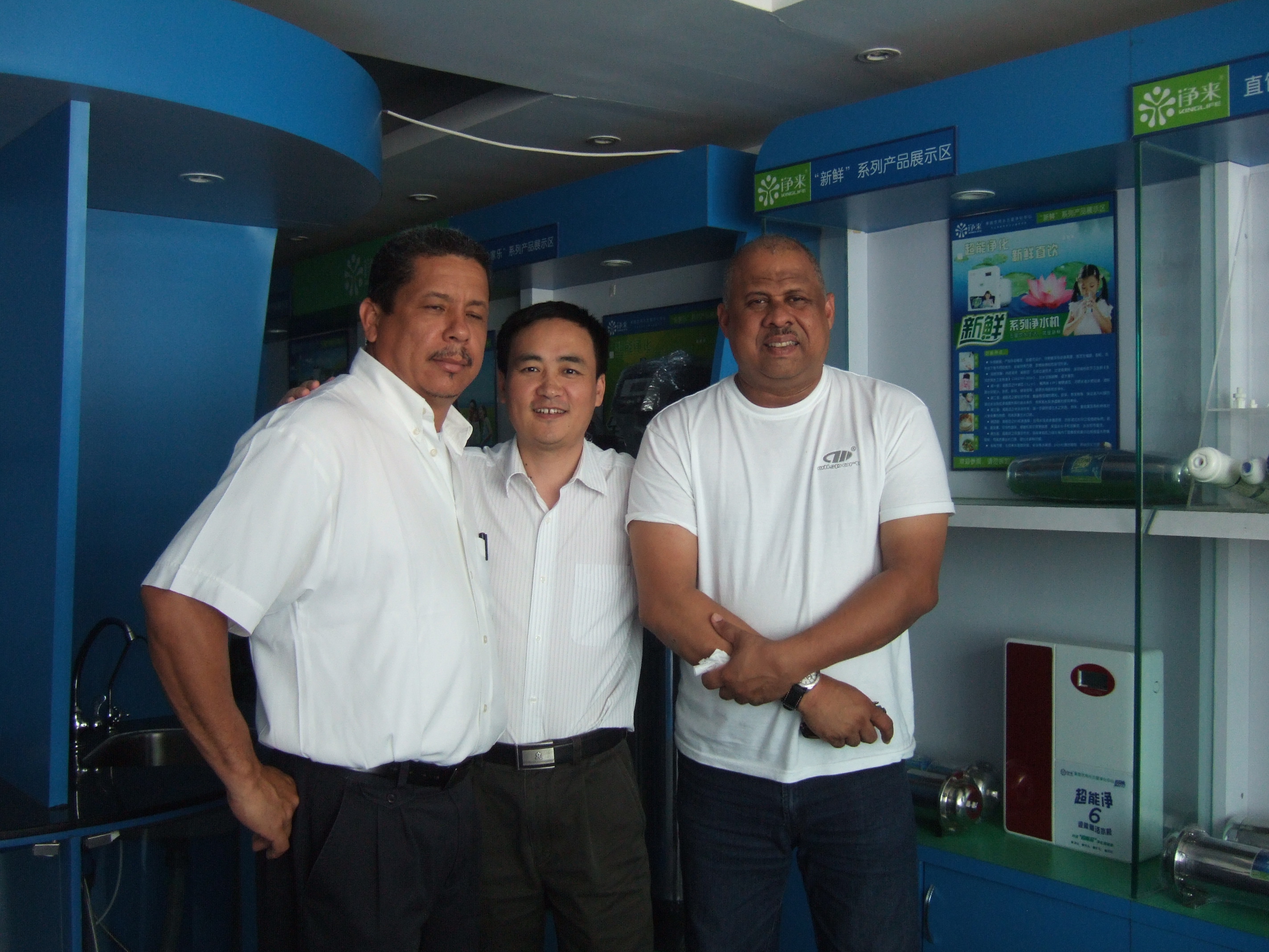 Seychelles 8000 PBH small bottle of water customers